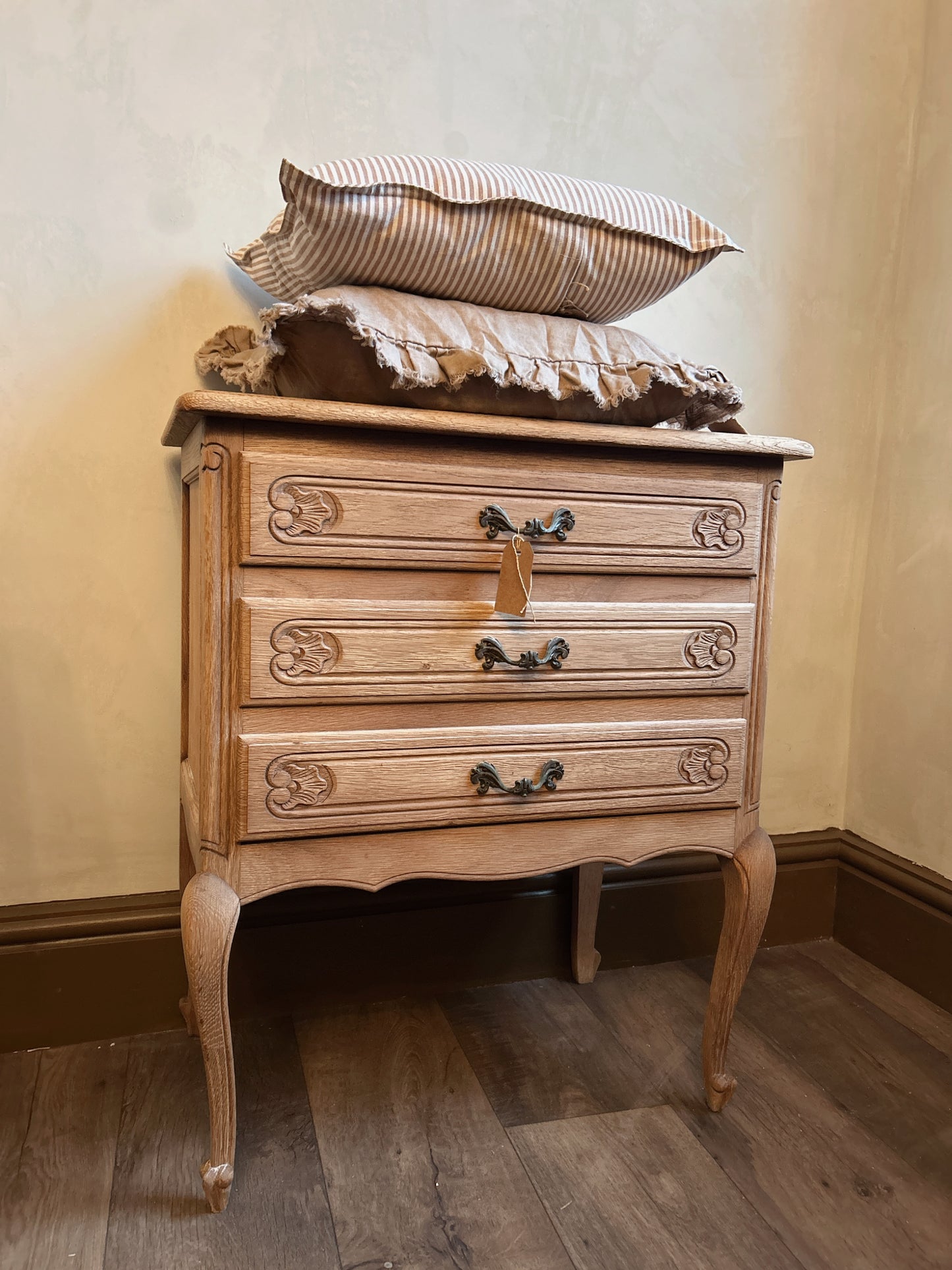 Sandblasted petite french chest of drawers