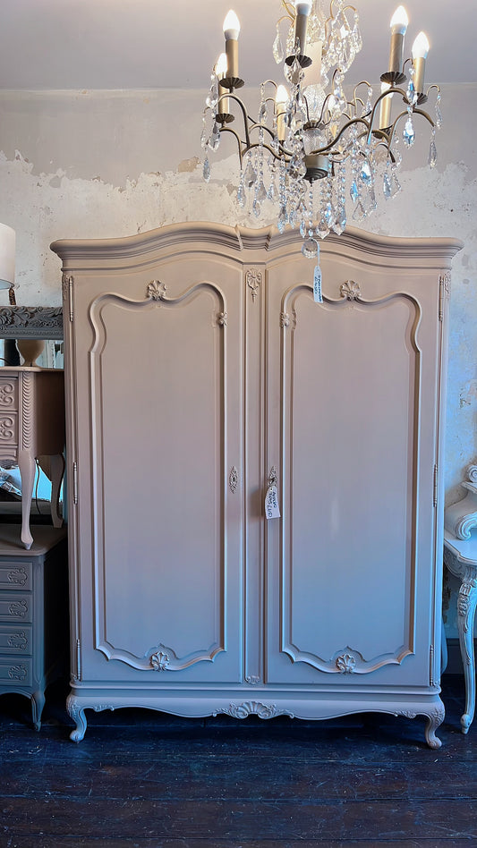 Painted Louis Armoire Topaze