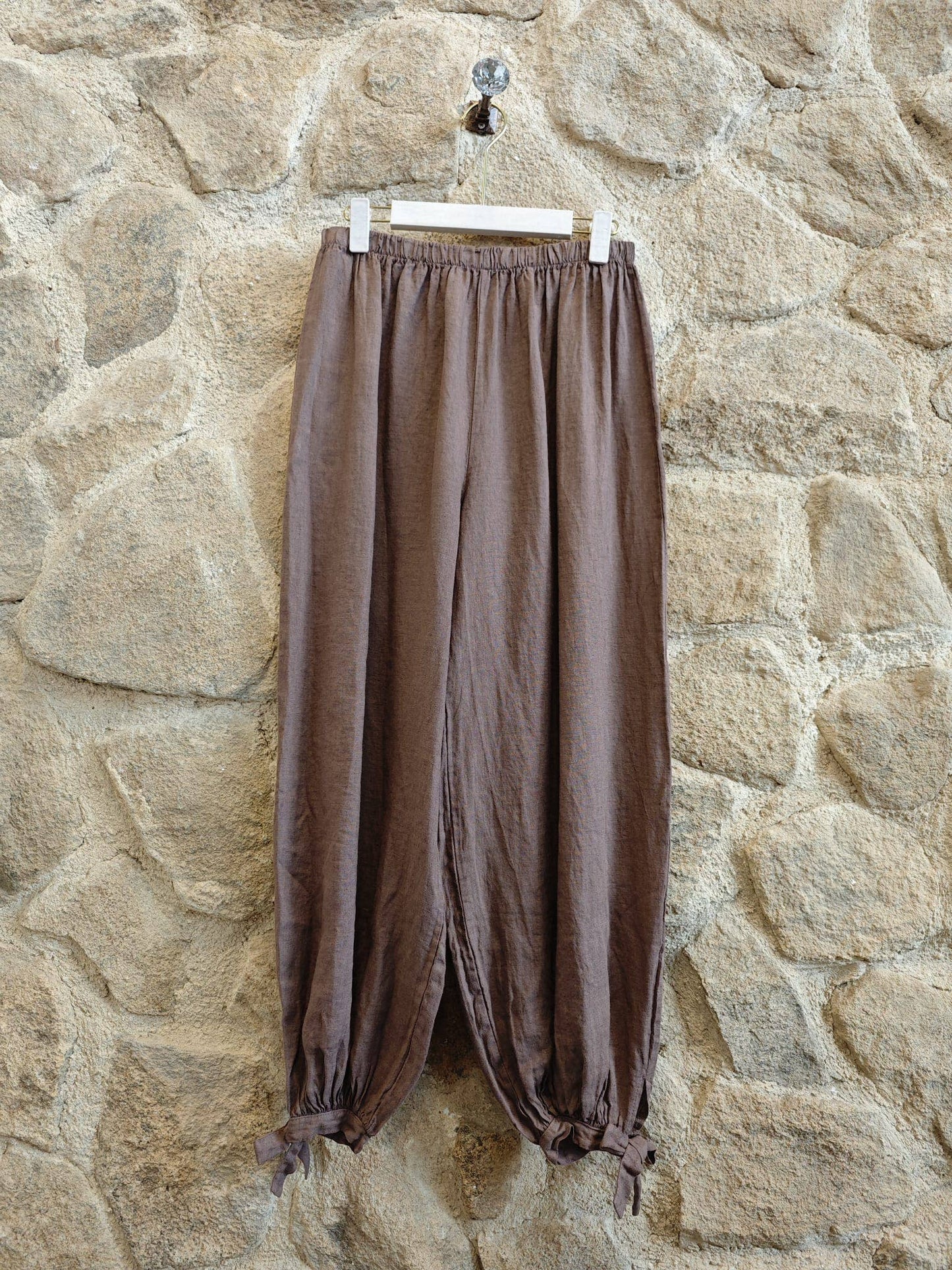 Ref-18324 Ankle-length pants with bow, 100% linen: Camel