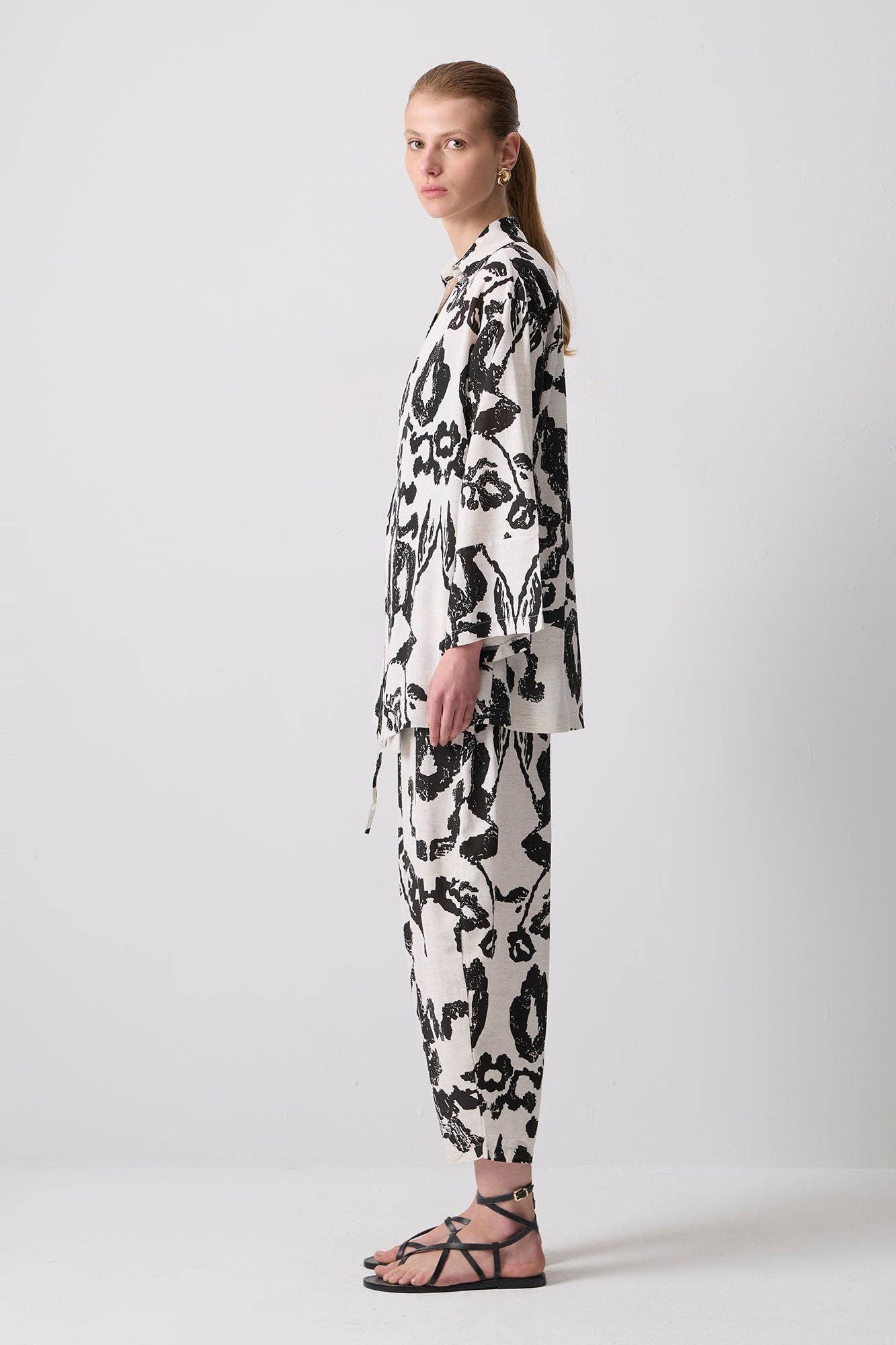 LINEN TEXTURED PATTERNED KIMONO PANTS SET: Black / Standart