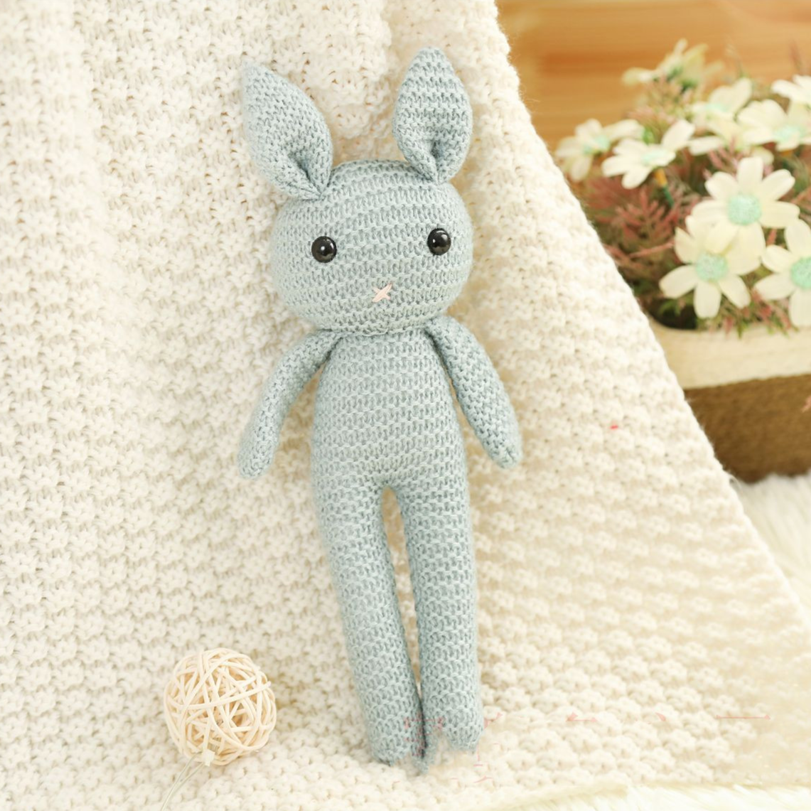 Annie&Charles® knitting bunny: White