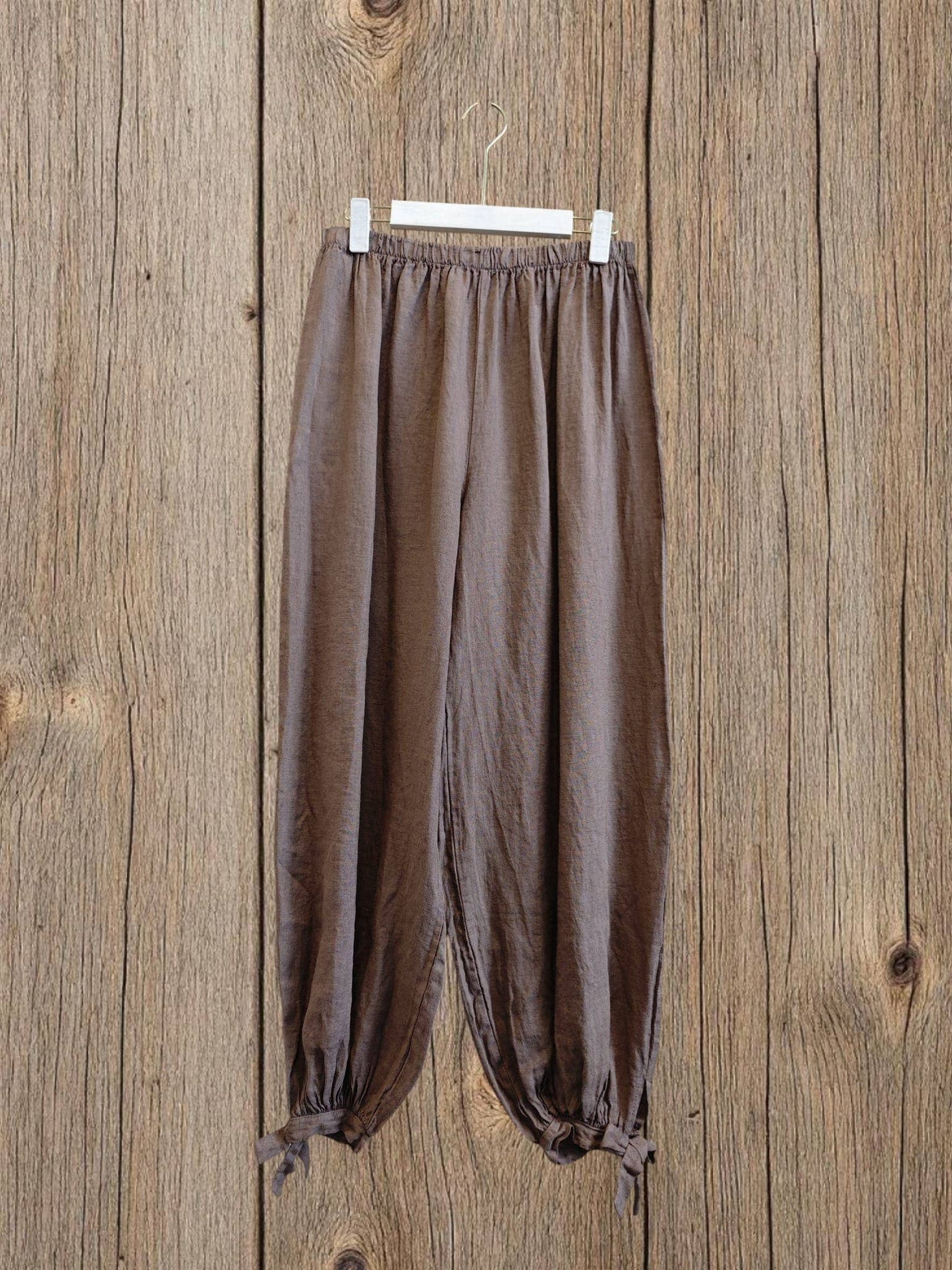 Ref-18324 Ankle-length pants with bow, 100% linen: Beige