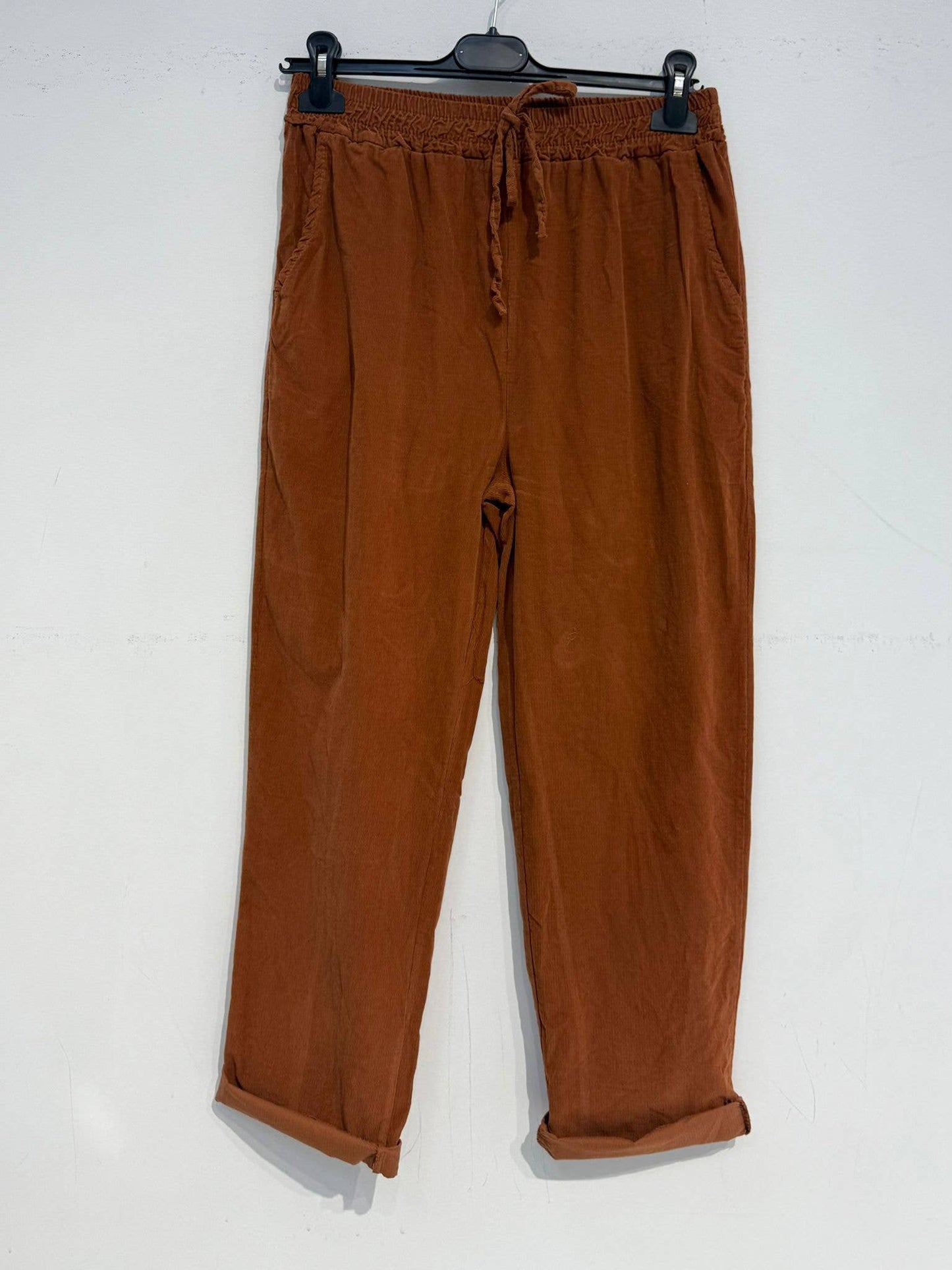 Carrot pants in velvet 30571: Chocolate