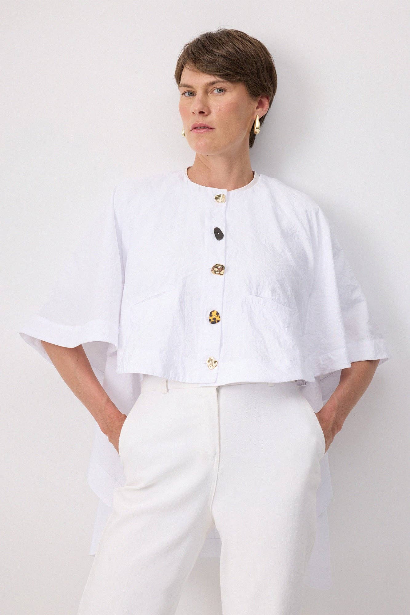 GOLD BUTTONED CUPRA PONCHO: White / Standart