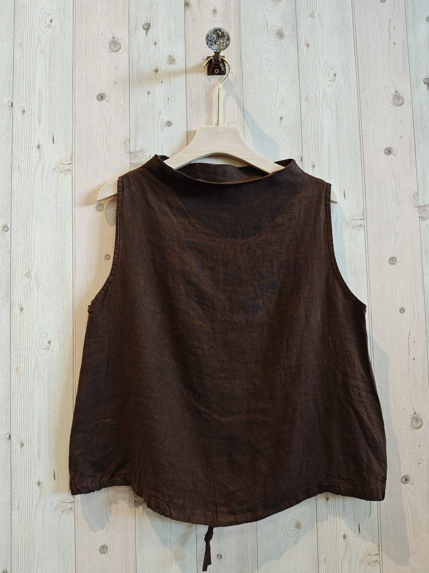 SLEEVELESS BLOUSE 100% LINEN: BROWN