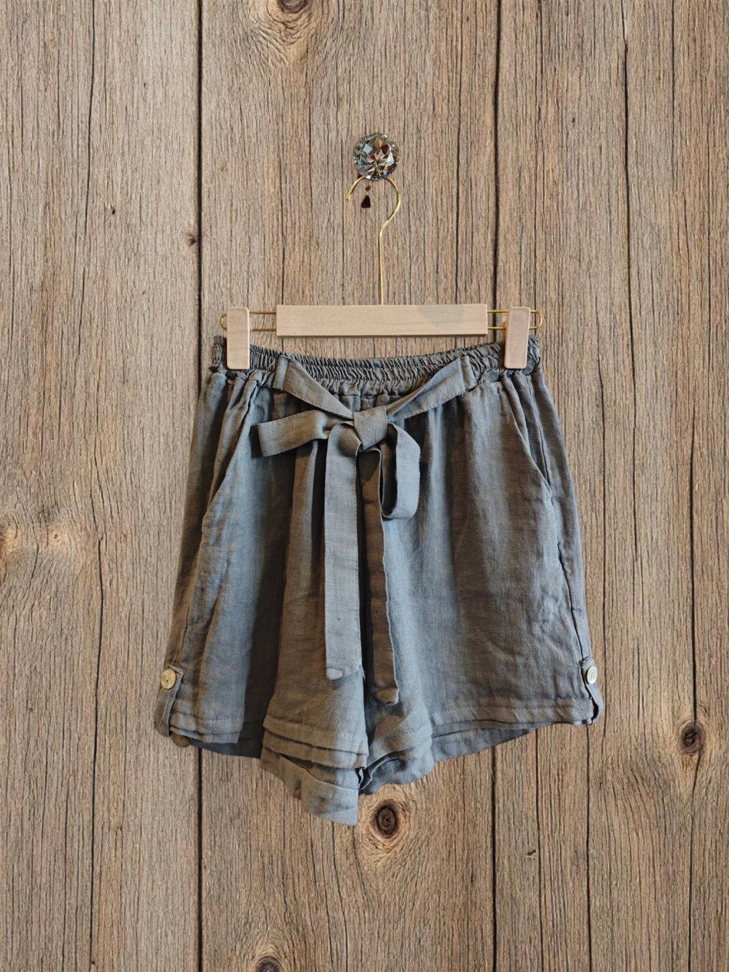 Ref-6385 SHORTS WITH BOW 100% LINEN: Pistachio