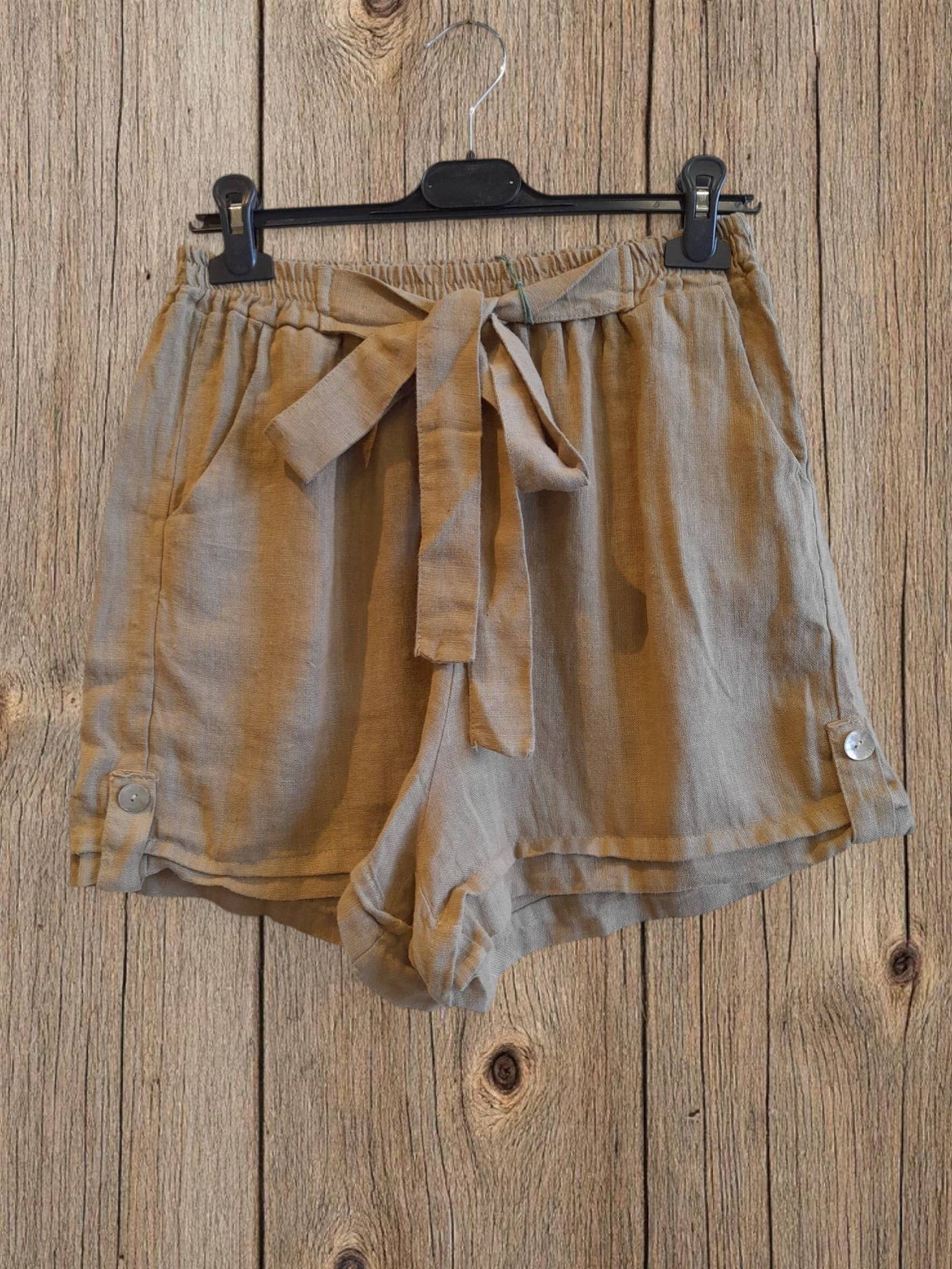 Ref-6385 SHORTS WITH BOW 100% LINEN: Pistachio