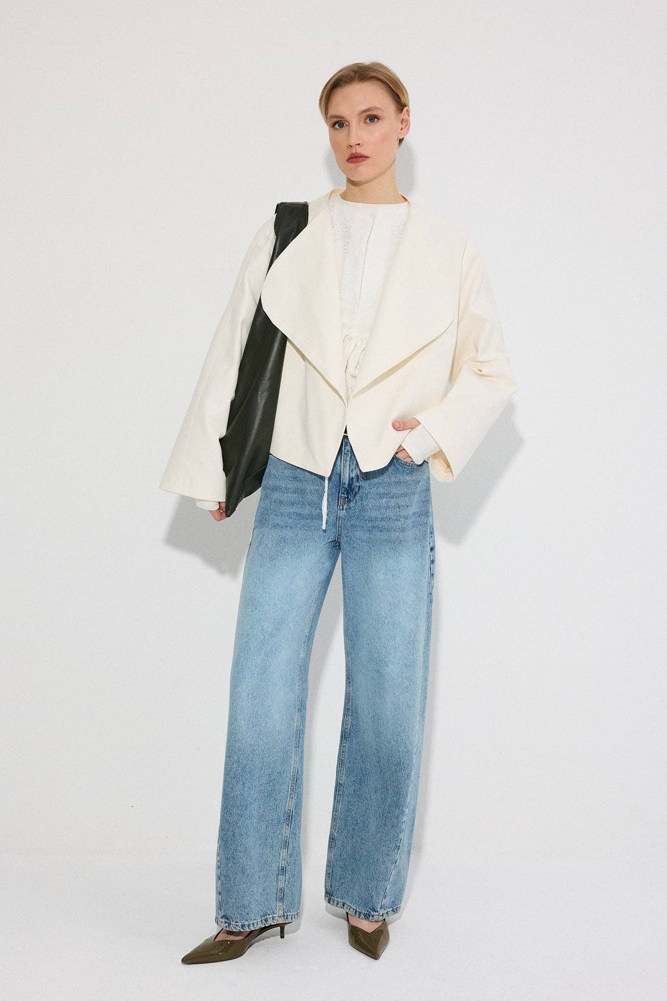 DOUBLE-BREASTED SHORT JACKET: Ecru / S/M